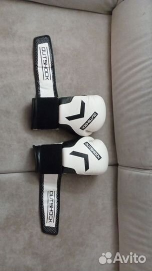 Боксерские перчатки 8oz