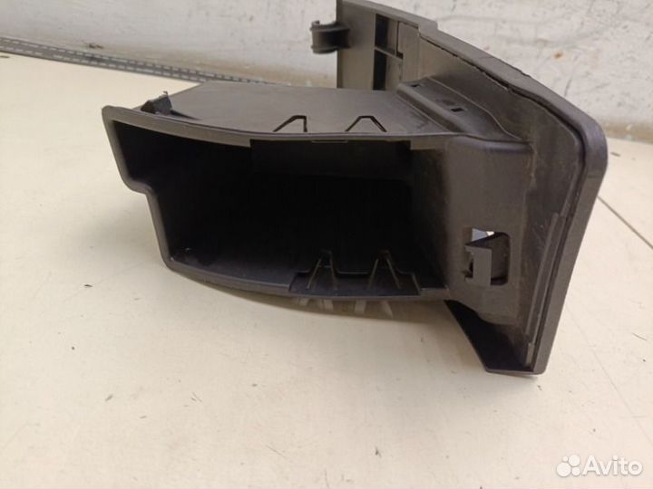 Бардачок левый Ford Focus CB8 1.6L duratec TI-VCT