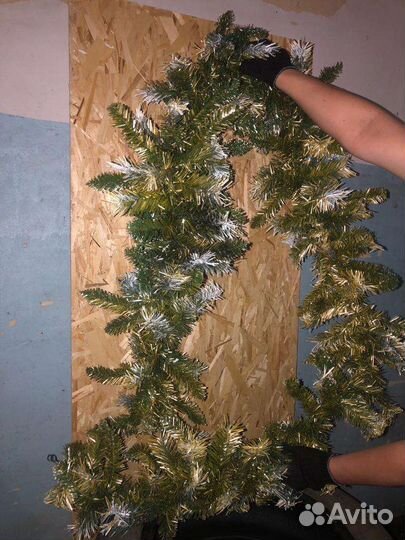 Искусственный Рождественский венок