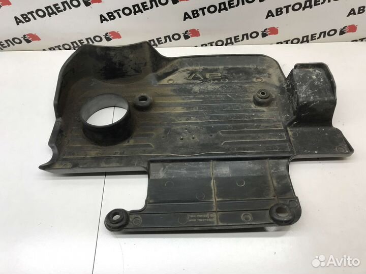 Накладка двигателя Nissan Maxima A33 2000 г.в