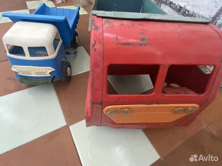 Советские игрушки машинки