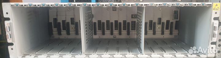 Дисковая полка Hitachi на 24 и 15 дисков