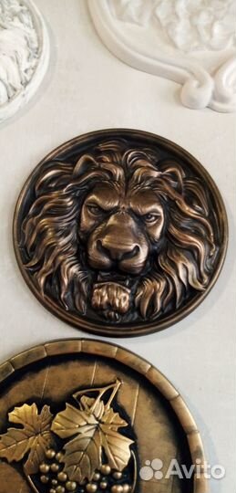 Гипсовое панно-барельеф 