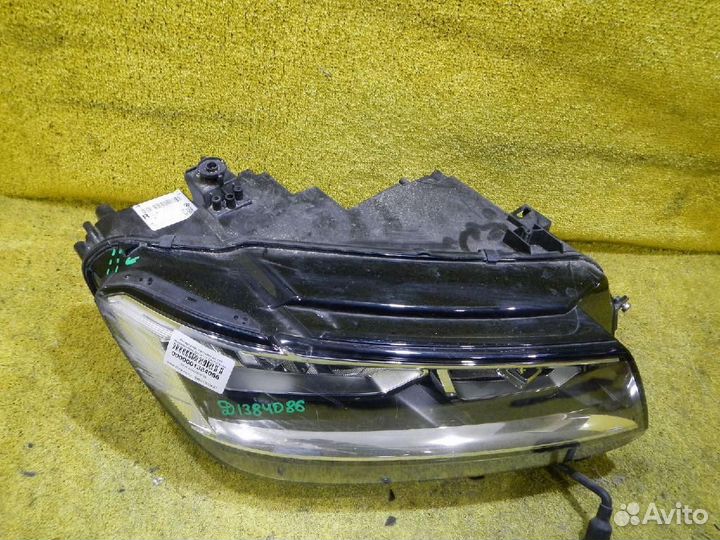 Фара правая Volkswagen Tiguan