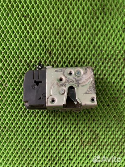 Замок двери передней правой LADA Kalina