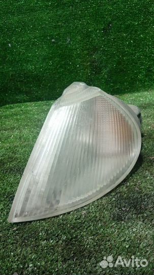 Указатель поворота левый Renault Laguna