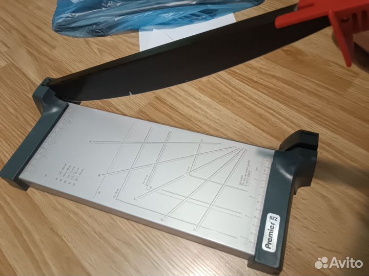 Резак для бумаги сабельный