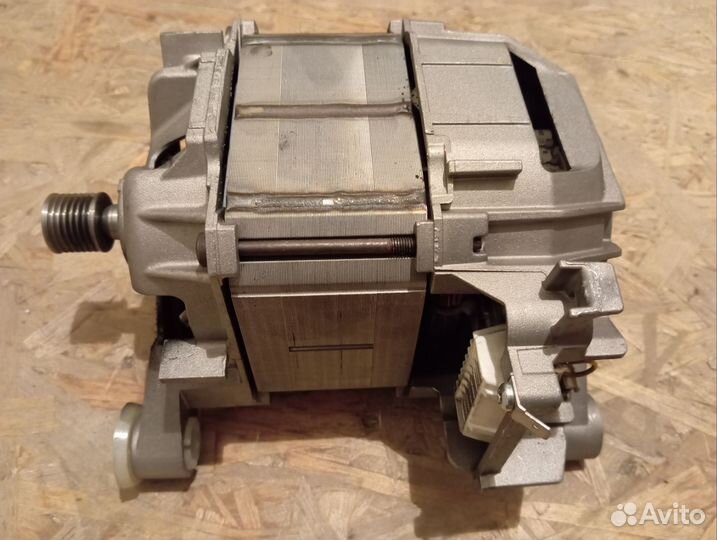 Двигататель стиральной машины Bosch