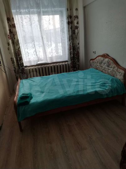 2-к. квартира, 42 м², 1/9 эт.