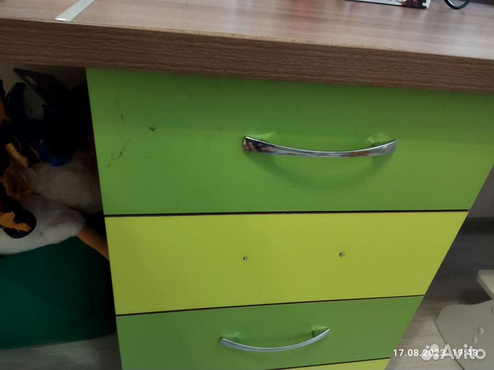 Письменный стол