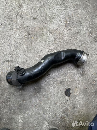 Патрубок интеркулера Bmw X6 E71 3.0D M57D30