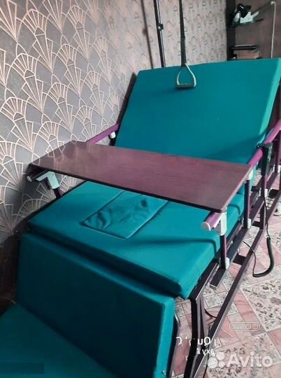 Медицинская кровать для лежачих больных D11a+apeнд