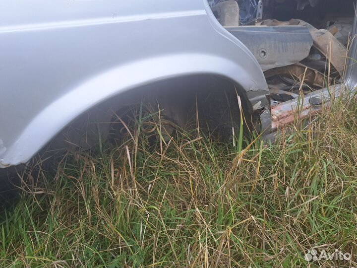 Задняя часть кузова Mercedes w126