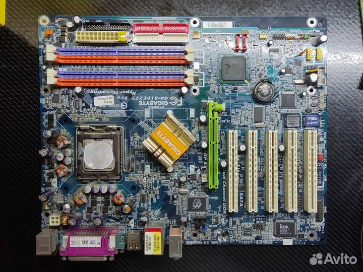 Материнская плата с процессором