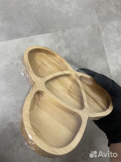 Менажница 21х21х1,8 см покрыта маслом