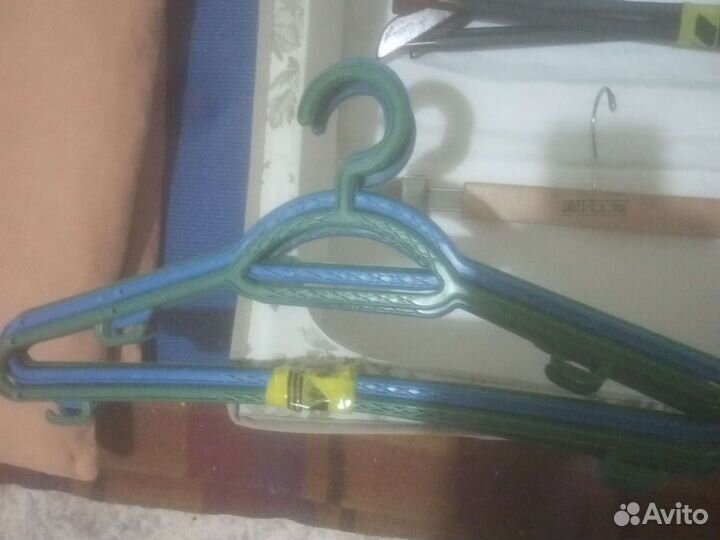 Вешалки плечики