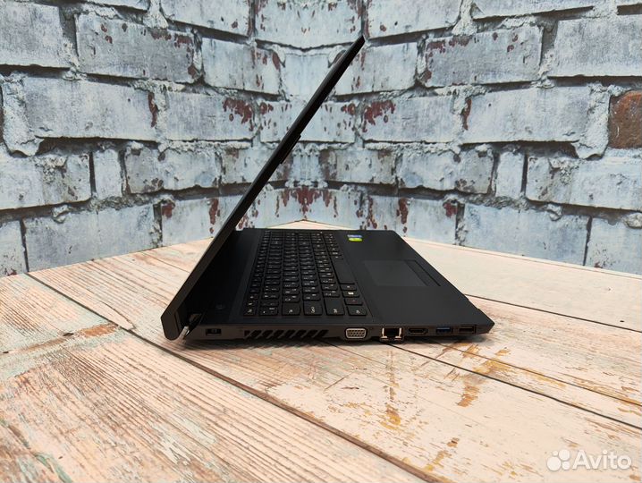 Игровой ноутбук intel-4ядра/2видеокарты/8Gb/SSD