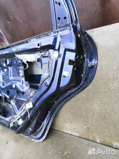 Задняя правая дверь от Кия Спектра