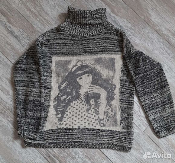 Свитер женский