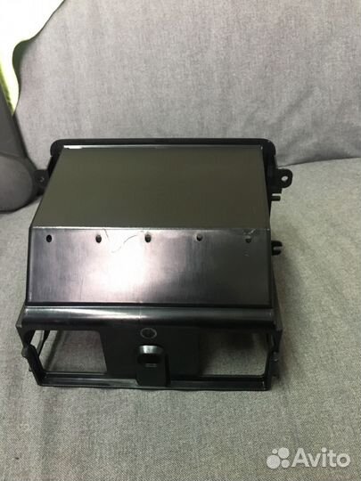 Контейнер под магнитолу фольксваген транспортёр