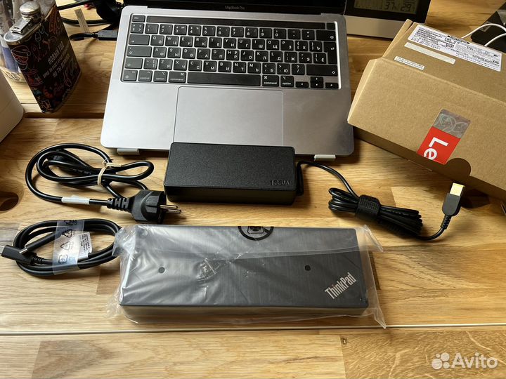 Док-станция Lenovo Thunderbolt 4. PN: 40B00135EU