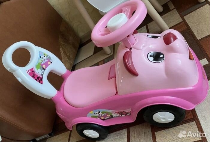 Машинка каталка толокар розовая