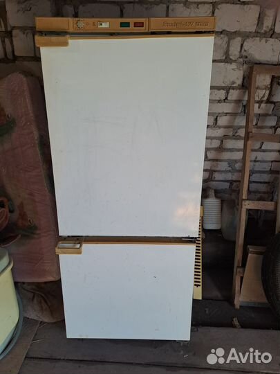 Холодильник двухкамерный Снайге -117 б/у