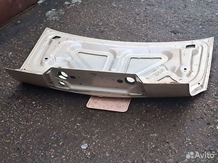 Крышка багажника Lincoln Town Car 1997-2009