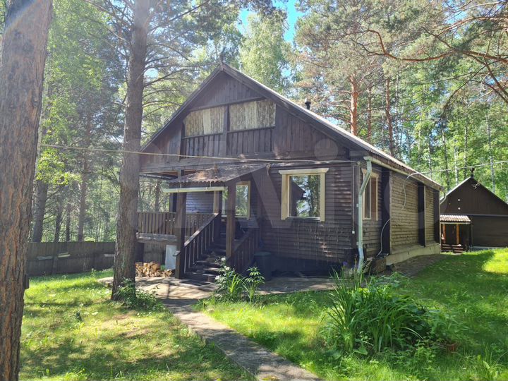 Дача 450 м² на участке 2 га