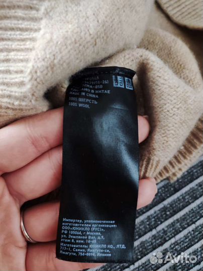 Свитер uniqlo овечья шерсть s