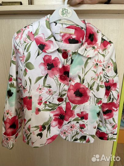 Костюм нарядный для девочки новый