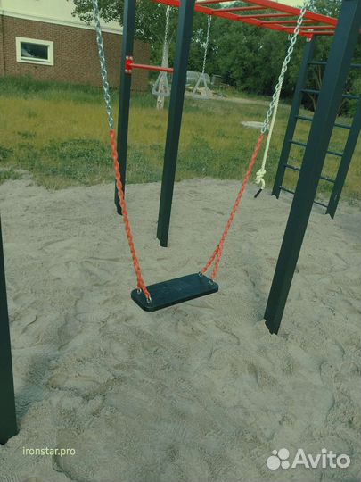 Качели уличные