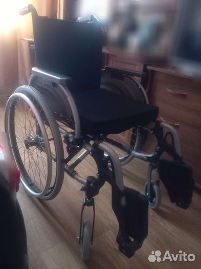 Инвалидная коляска новая