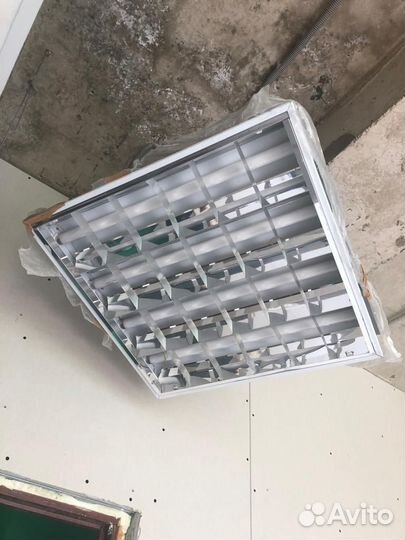 Лампа офисная