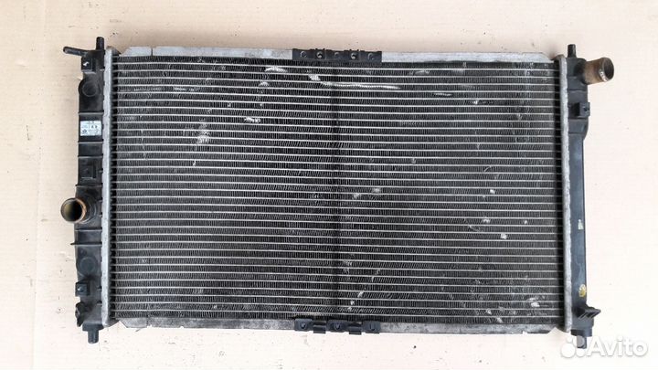 Радиатор основной Daewoo Leganza, 2000г