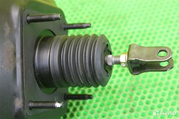 Вакуумный усилитель Toyota Corona Premio ST210