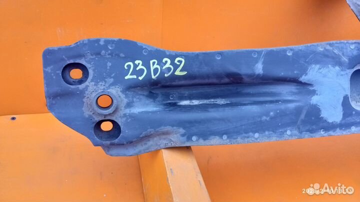 Усилитель переднего бампера для Mitsubishi Colt