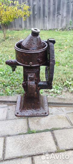 Сепаратор для молока ручной