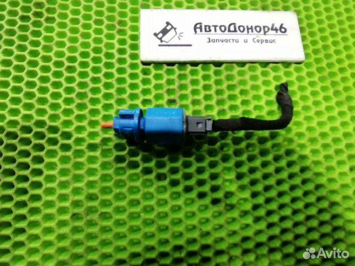 Концевик педали сцепления Renault Megane 3