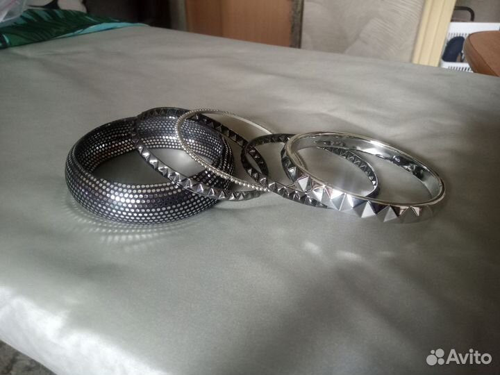 Набор браслетов