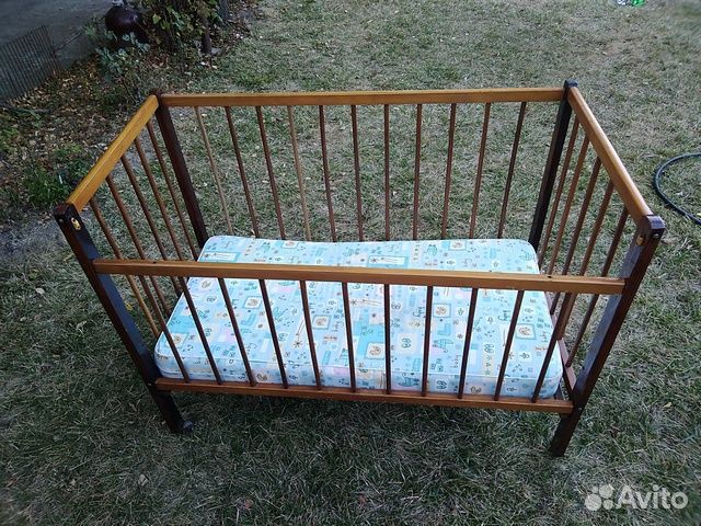 Детская кроватка