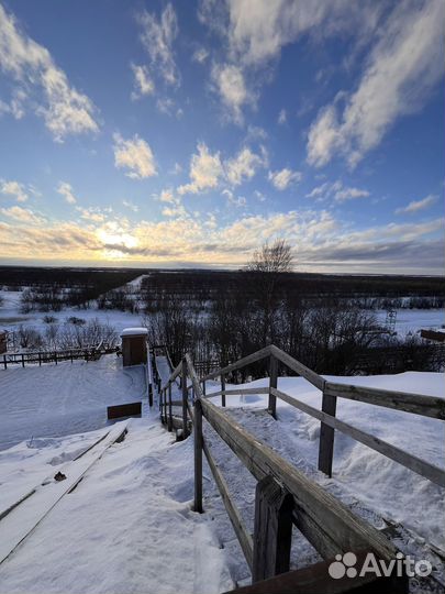 Свой человек/ личный помощник