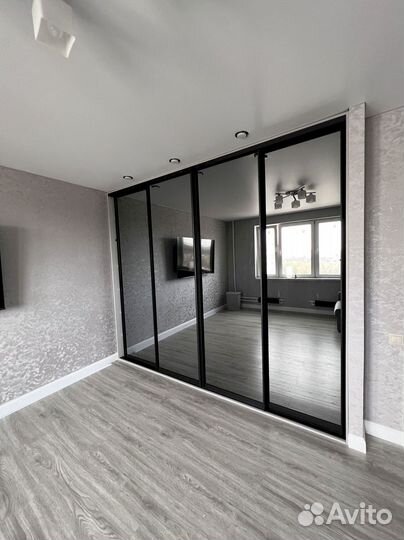 Шкаф современный