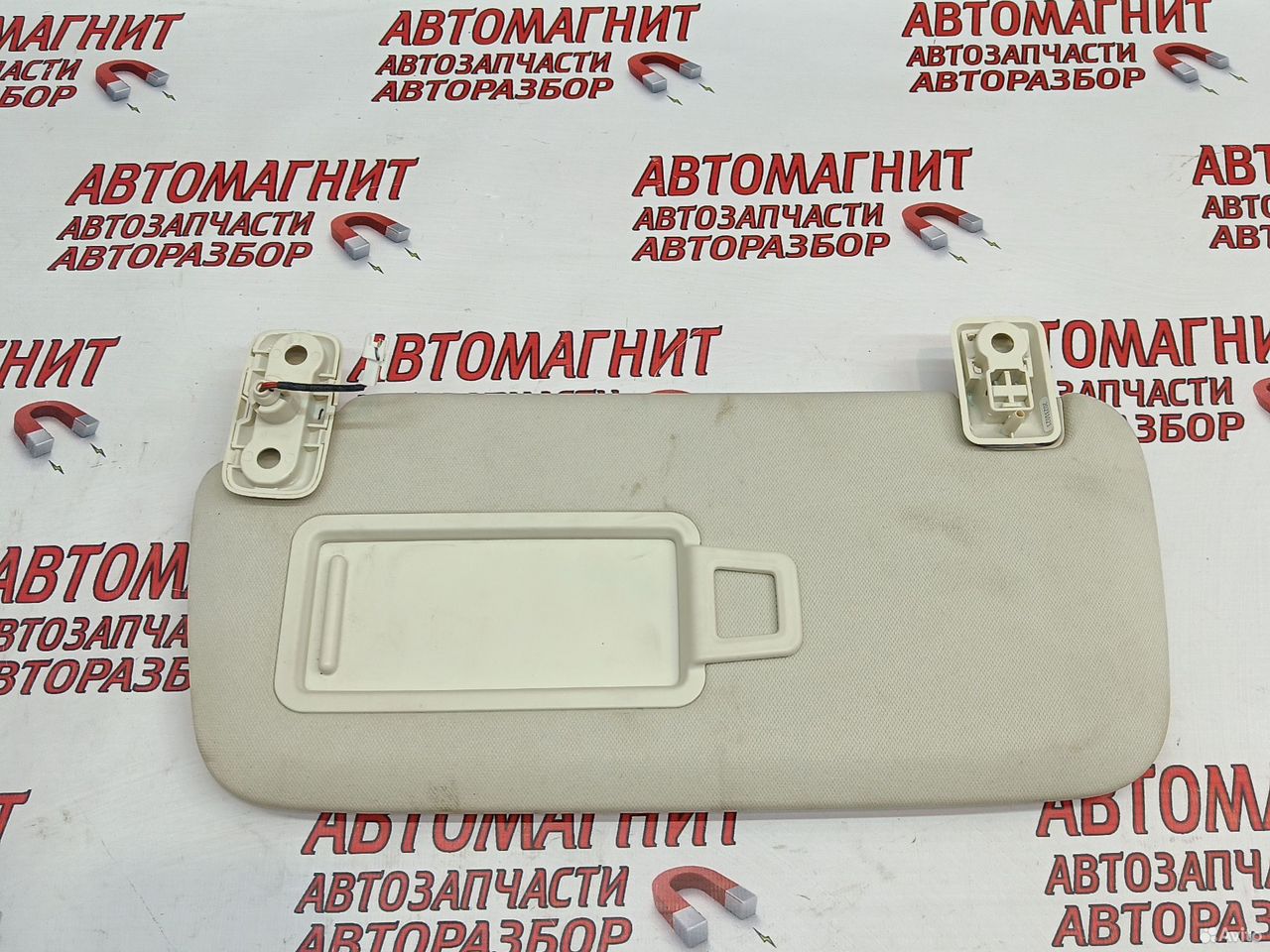 Козырек солнцезащитный левый Воях Фри