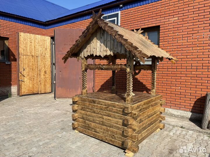 Колодец декоративный