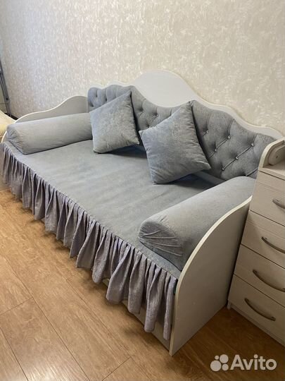 Продается кровать подростковая с матрасом