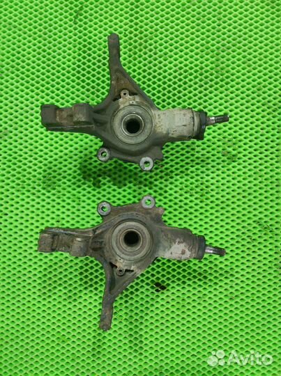 Поворотный кулак в сборе Peugeot 308