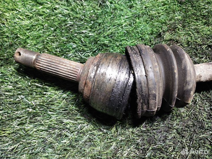 Полуось передняя правая Kia Rio 3