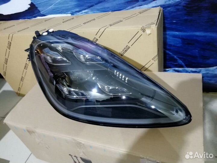 Фара правая Porsche Cayenne 3