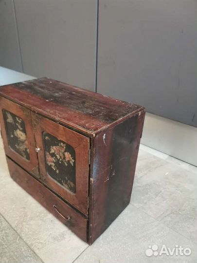 Антикварная шкатулка - ларец